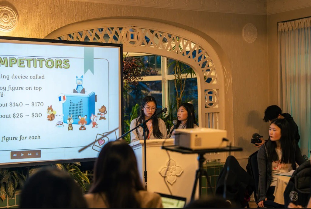 CapitalHER pitch competition
